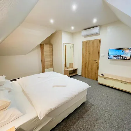 Mikes Deluxe Apartman