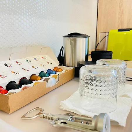 Mikes Deluxe Apartament *