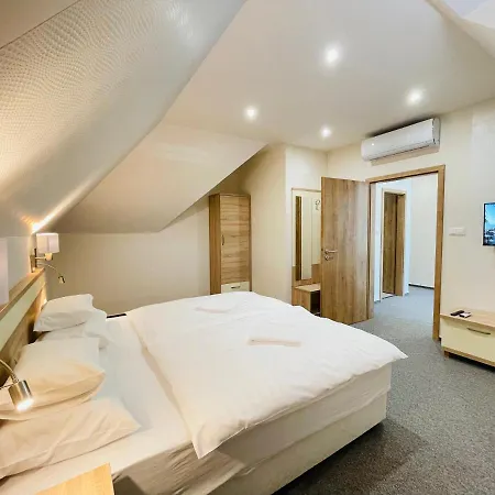 Mikes Deluxe * Balatonfured