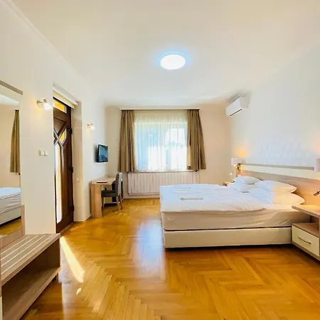 Mikes Deluxe Balatonfüred