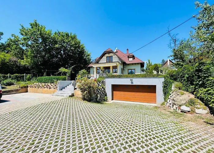 Mikes Deluxe アパート *