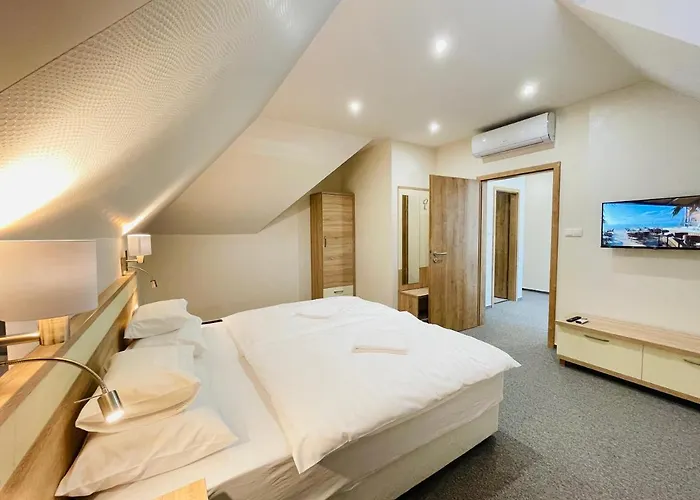 Mikes Deluxe * Balatonfured