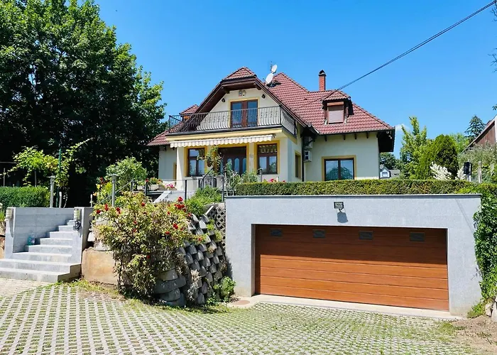 Mikes Deluxe アパート